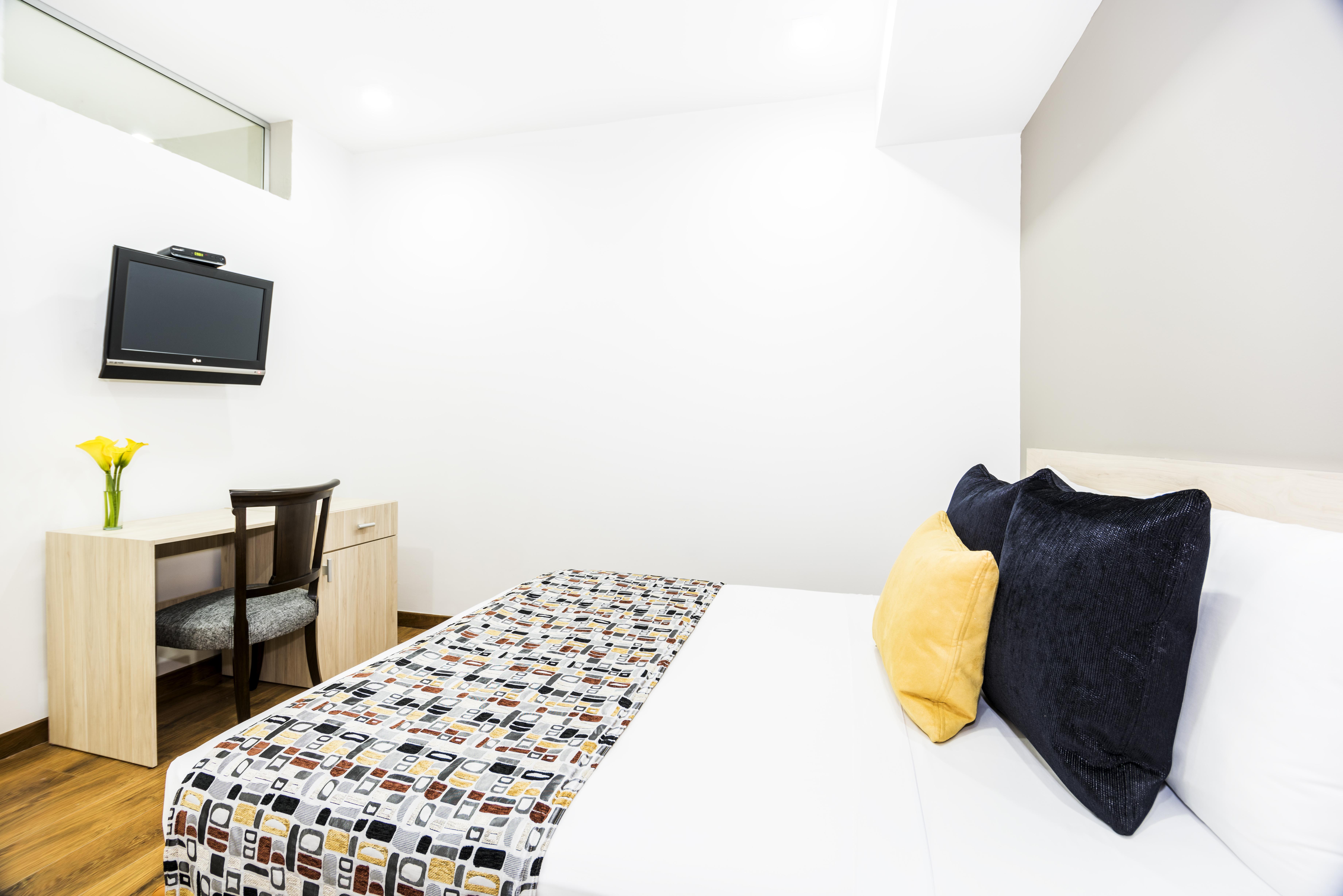 Hotel Asturias Медельин Экстерьер фото